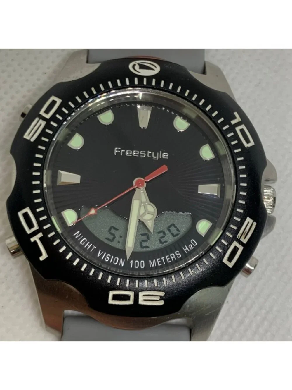 Freestyle Shark X 2.0 men’s watch analog digital black silver tone 42mm running